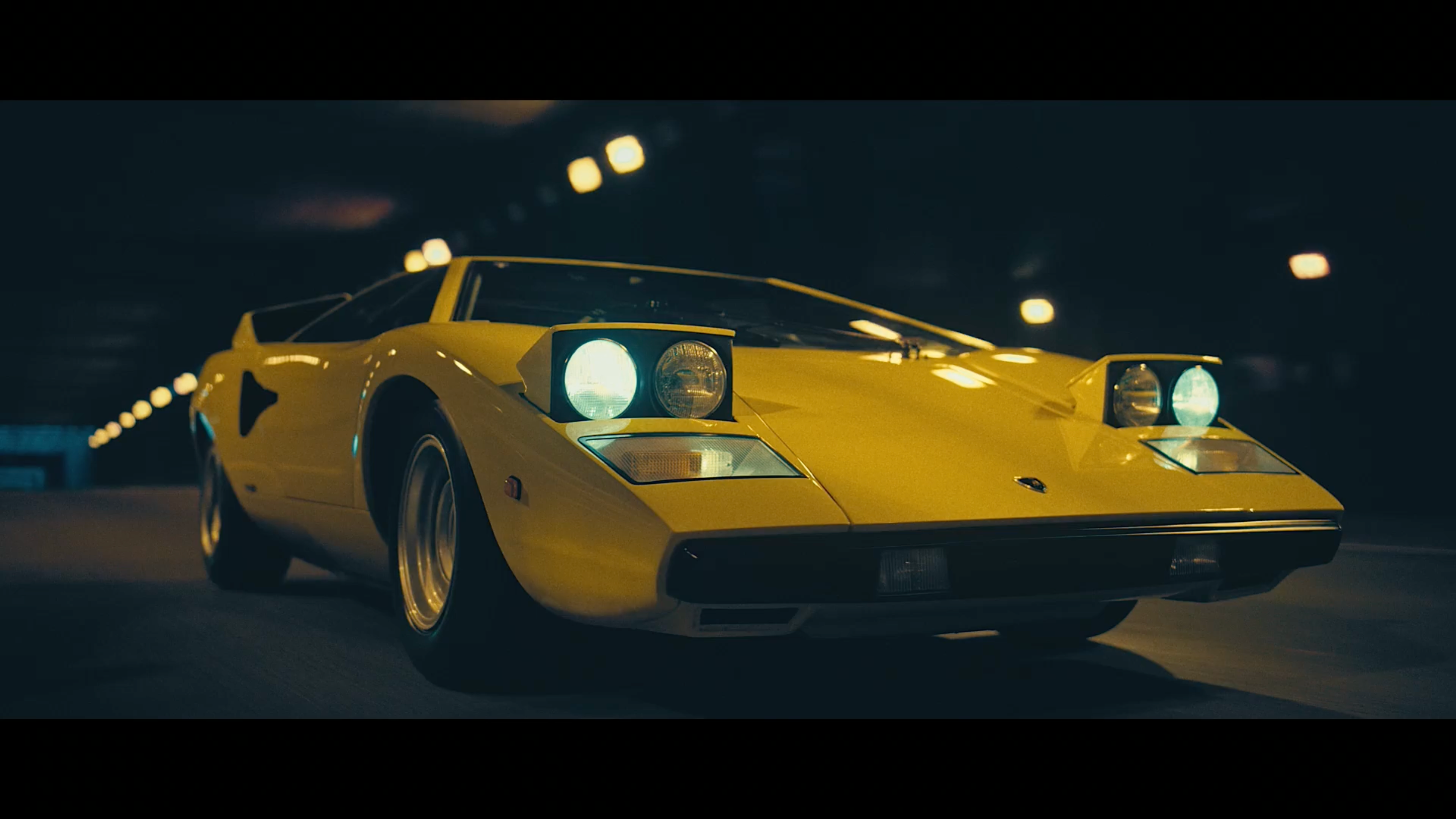 LAMBORGHINI COUNTACH